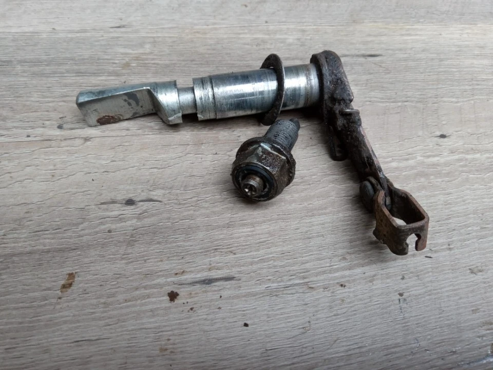 Actuador de embrague Yamaha MX 360 1973 mx360 mx250 250 yz OEM original Foto 1 de 1