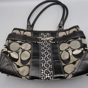 Borsa a tracolla Coach Hampton in pelle e tela con fibbia argento accento F13072 - Foto 1 di 12