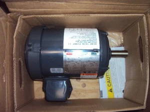 DAYTON 2NKY1 MOTOR , 2 HP , 3505 RPM , 230/460 V , Frame 143-5T/56HZ , 3 PHASE - Picture 1 of 2