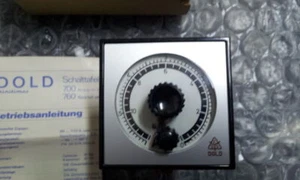 DOLD ZEITSCHUETZ, ZS 700.56.1011 , 220V,50Hz 0.2S-60H, 04391, relay FREE DH... - Picture 1 of 4