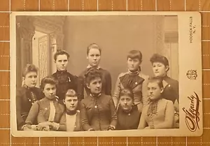 FOTO ARMADIO~GRUPPO CHIESA DI 10 DONNE CHE INDOSSANO LE STESSE CROCI~HOOSICK FALLS NY - Foto 1 di 4