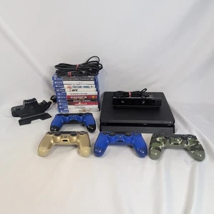 Sony PlayStation 4 1TB Slim Bundle - 10 Games, 4 Controllers & Accessories  - Bild 1 von 21