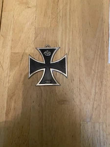 Malteser Eisernes Kreuz schwarz Halskette Anhänger 1914 Vintage 3”x3” - Bild 1 von 2
