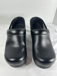 Dansko Clogs Women's EU Size 36 Nursing Patent Leather Slip On Black Shoes - Picture 1 of 8