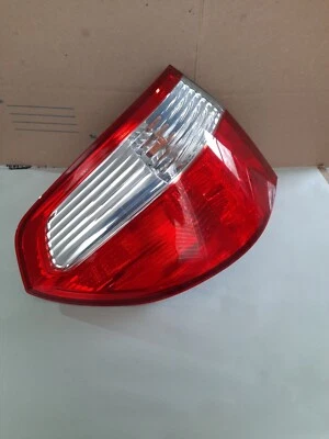 faros traseros de honda odysey esta pieza se adacta a su honda od2005 2006 2007  - Imagem 1 de 3