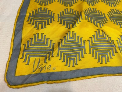 Bufanda cuadrada vintage marca VERA amarilla y gris gris años 60 70 seda? Foto 1 de 4