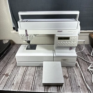 PFAFF Creative 1467 Nähmaschine mit Pedal, Koffer - Bild 1 von 14