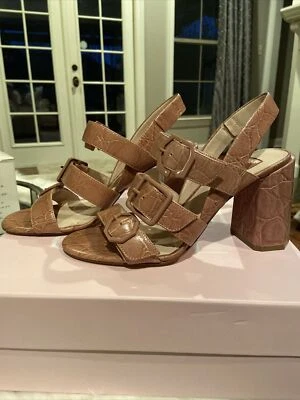 Sandalia Louise Et Cie de cuero en relieve rosa suave con tiras talla 8 precio de venta sugerido por el fabricante 160 USD Foto 1 de 4