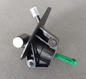 CILINDRO MAESTRO SOTTO PEDALE ORIGINALE FORD 1045108 COMPATIBILE MAZDA - Imagen 1 de 5