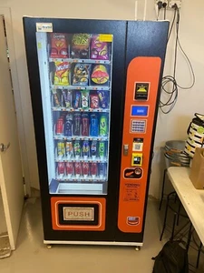 On-site refrigerated snacks and drinks vending machine includes payment reader - Picture 1 of 1