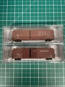 New! N-Scale MT 104-00-130,120 NW & South. 60’ Box Cars Pair $ 61.90 Make offer - Picture 1 of 5