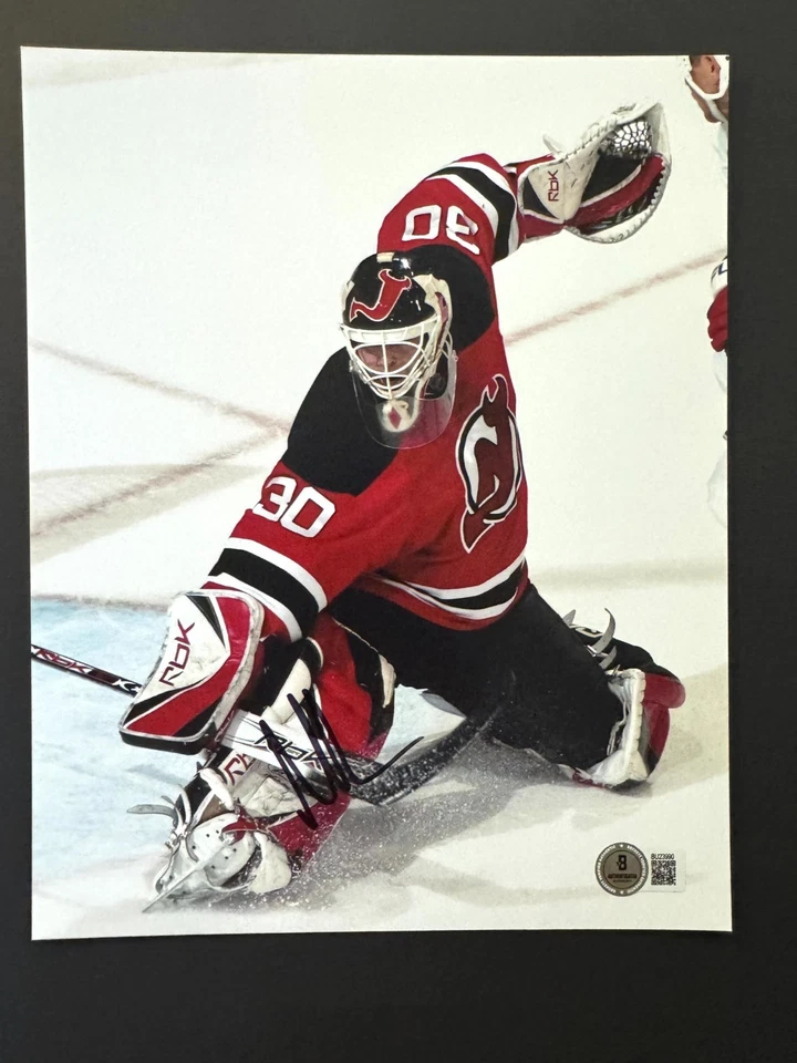 Martin Brodeur Rare autographed signed NHL Devils legend 8x10 photo Beckett BAS - Image 1 of 1