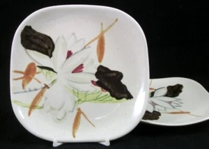 Red Wing Lotus Bronze Lot of 2 Bread and Butter Plates Hand Painted - Picture 1 of 4