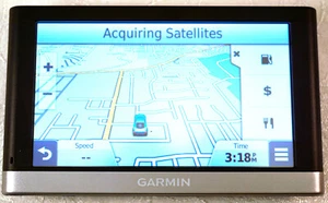 Garmin nüvi 2557LM 5" Automotive Mountable GPS w/ OEM Mount Charger Latest Maps - Picture 1 of 8