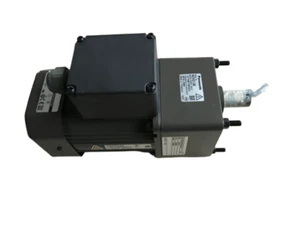 Panasonic M9MZ90GK4CGA 3-PH Induction Motor W/ Panasonic MZ9G15B Gear Head - Imagen 1 de 8