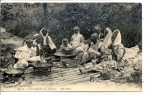 CP AFRIQUE - Afrique du Nord - Scènes et Types - Un famille de Nègres - Imagen 1 de 1