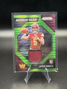 2024 Prizm Rookie Gear Jayden Daniels #RG-JDS Neon Green Pulsar Prizm (MEM, RC) - Picture 1 of 9