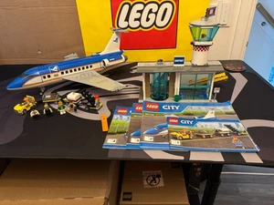 LEGO CITY: Terminal de Pasajeros del Aeropuerto (60104) - Imagen 1 de 19