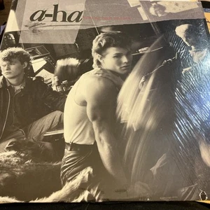 A-HA Hunting High And Low WARNER BROS LP VG+ - Picture 1 of 5