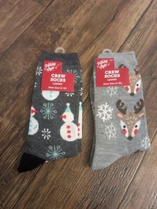 New Womens Holiday Christmas Socks size 4-10 Snowman Snowflakes Reindeer Festive - Picture 1 of 4