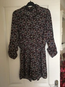Stylish New Look multi coloured floral playsuit. Size 10 petite - Picture 1 of 6