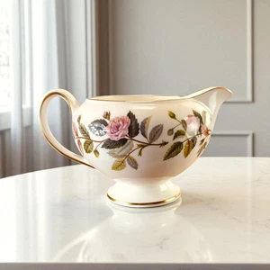 Wedgwood Hathaway Rose Vintage Bone China Creamer Milk Jug 5" - Picture 1 of 12