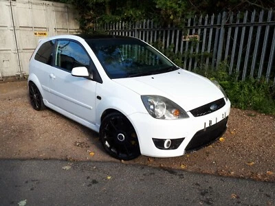 Limpiaparabrisas Ford Fiesta ST 150 mk6 blanco congelado 2002-2008 v.v Foto 1 de 4