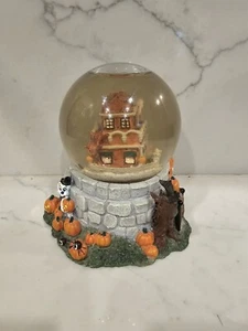 2003 STARBUCKS Coffee CASPER The Friendly Ghost Bats Halloween Snow Globe - Picture 1 of 5