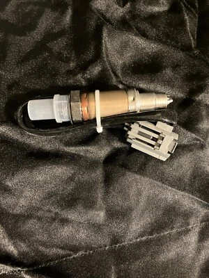 See Desc. Downstream or Upstream  O2 Oxygen Sensor For Dodge Viper 99-02 - Image 1 of 4