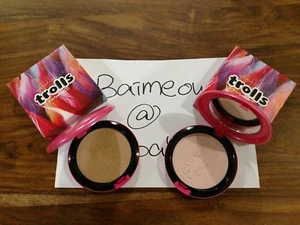 LE Mac Beauty Powder Good Luck Trolls Juega correctamente Glow Rida edición limitada - Imagen 1 de 3