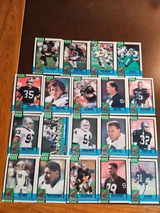 OAKLAND RAIDERS - 1990 Topps complete Team Set (19 cards) - **Set Break** - Picture 1 of 1