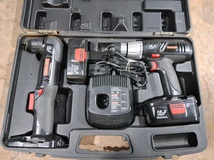 Taladro inalámbrico Craftsman ángulo recto 19,2 V 3/8" y taladro de 1/2” - Imagen 1 de 5