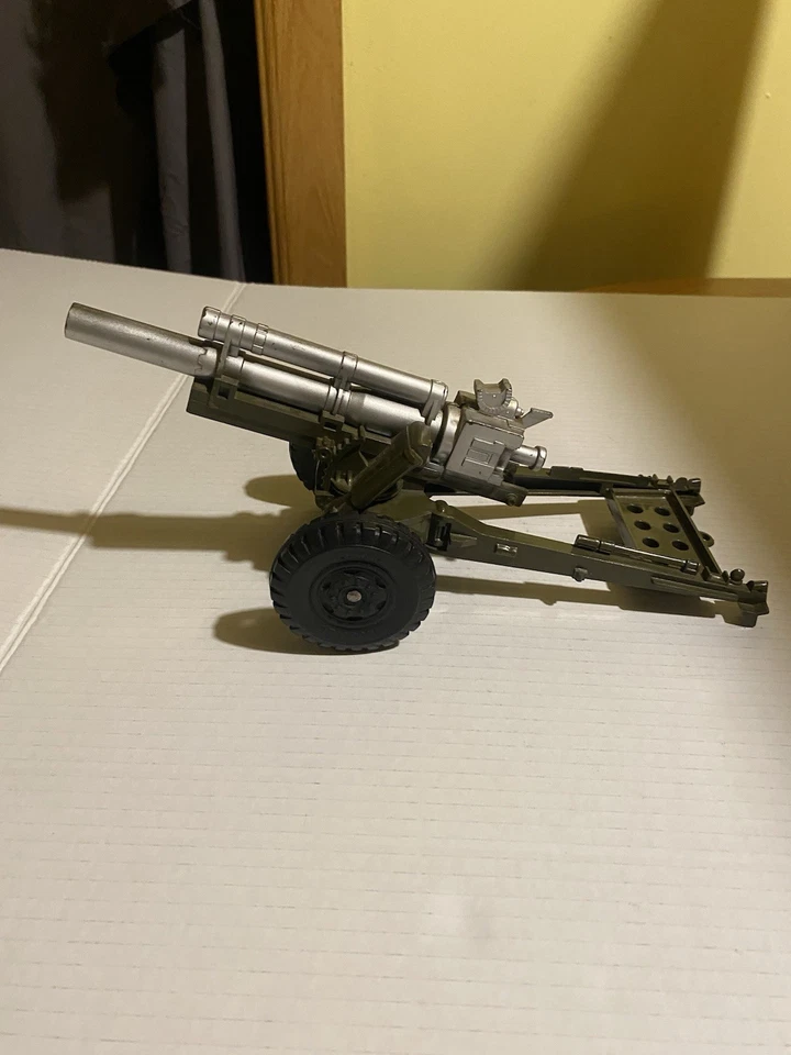 De colección. Remolque de cañón Marx Lumar Howitzer años 60 para camión militar 12” L sin misiles Foto 1 de 4