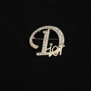 2025 Hot selling retro fashion letter metal brooch clothing accessories - Picture 1 of 12