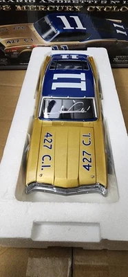 Mario Andreditte #11 Mercury Cyclone 1/24 por University of Racing Foto 1 de 4