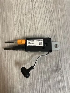 2014-2019 CHEVROLET MALIBU TPMS TIRE PRESSURE MONITORING CONTROL MODULE OEM - Picture 1 of 5
