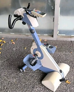Medica THERA Trainer-Arm un Beintrainer mit 12 Monaten Gewerl. Supper Zustand - Bild 1 von 11