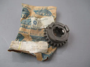 NOS Yamaha OEM 6th Wheel Gear 23T 1977 YZ125D 1W1-17261-00 - Picture 1 of 1