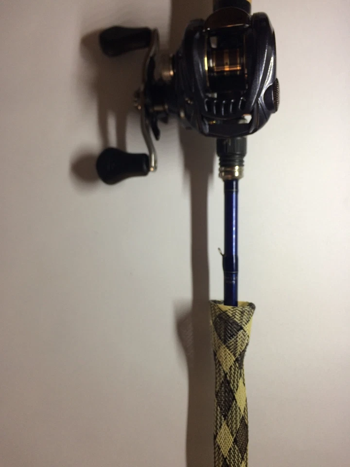 Stick Jacket Casting Fishing Rod Cover Rattlesnake Camo