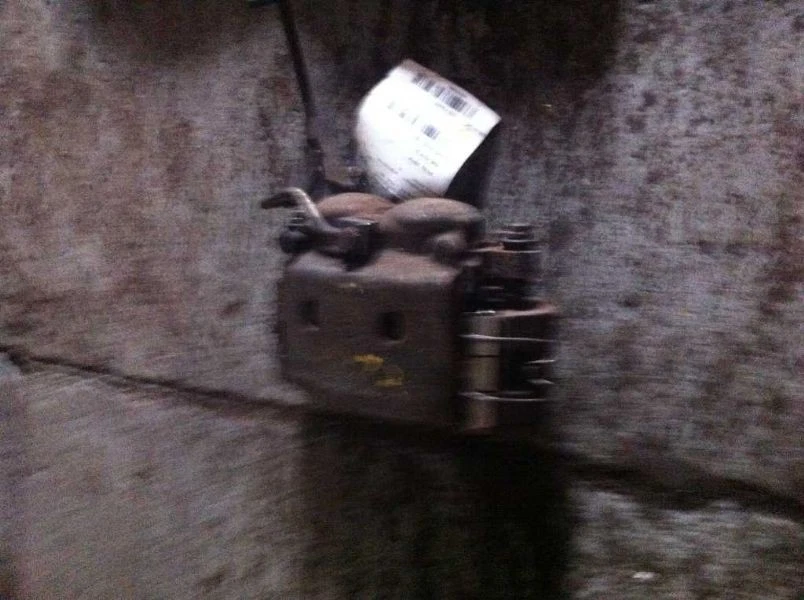 04 05 06 FURGONETA FORD E150 FRENOS DELANTEROS 4 RUEDAS ABS Foto 1 de 4