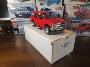 AMT 1995 Chevy Tahoe Promo 1/25 - Picture 1 of 7