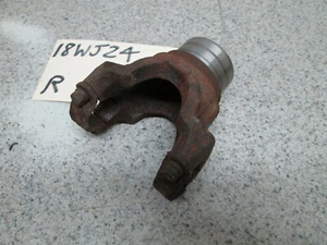 99 00 01 02 03 04 JEEP GRAND CHEROKEE REAR AXLE DANA 35 U JOINT STYLE YOKE - Picture 1 of 5
