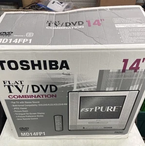 Toshiba MD14FP1 14" TV/DVD Combo Flat Screen CRT TV With Box And Remote Works - Picture 1 of 19