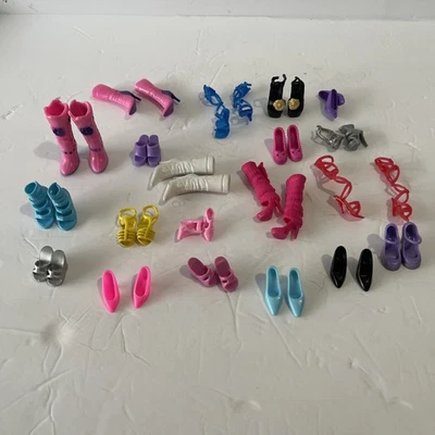Barbie Skipper Stacie Shoes 20 pairs Flat Feet High-Tops Boots - Image 1 of 4