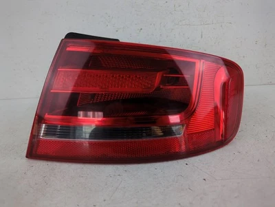 Luz trasera en carrocería Audi A4 berlina 2007-2015 (lado del conductor)  Foto 1 de 4