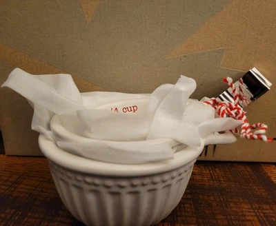 New with box Mud Pie Holiday Measuring Cup Set - Image 1 of 4