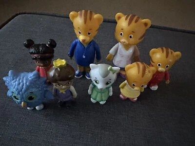 Lote de 8 figuras de acción Daniel Tiger's Neighborhood & Friends Foto 1 de 4