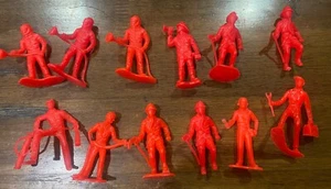 ORIGINAL TIM MEE PLASTICS VINTAGE LOT OF 12 FIRE FIGHTERS RED - Picture 1 of 1