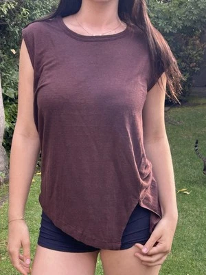 Isabel Etoile Tunisia L 100% Linen Sleeveless asymmetrical T-shirt burgundy - Image 1 of 4