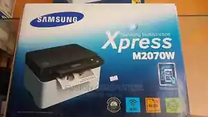 Nueva impresora láser todo en uno monocromática inalámbrica Samsung Xpress SL-M2070W - Imagen 1 de 1
